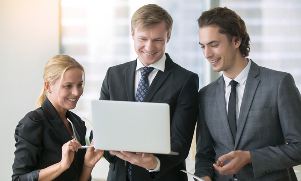 bearded-man-wearing-knitted-warm-sweater-hat-1